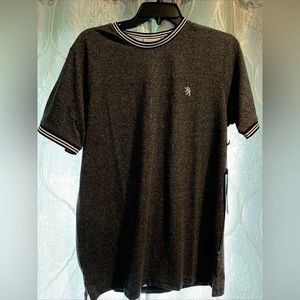 English Laundry Lions Crest  V-Neck Short Sleeve T Shirt Size Medium